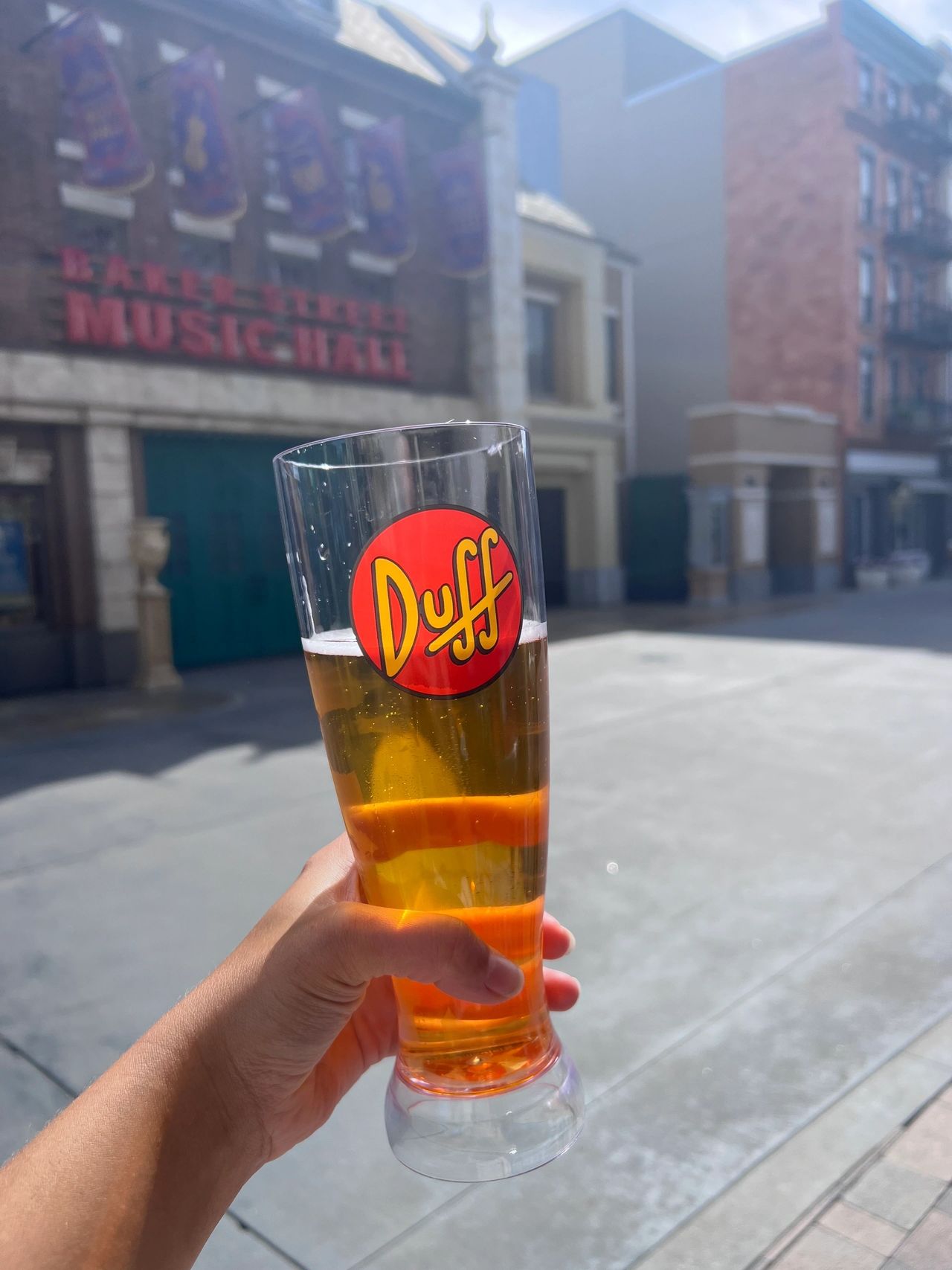 Cider in a Duff glass from Moe’s tavern